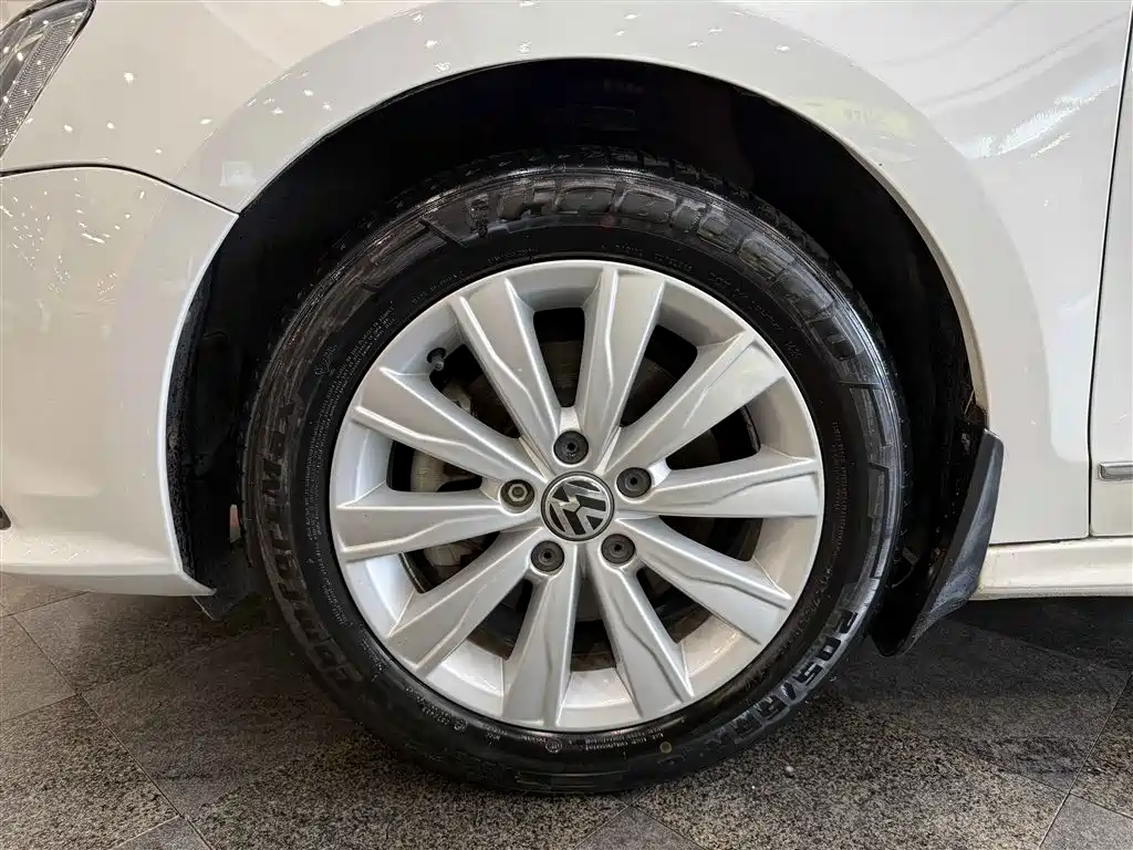 Volkswagen Sagitar 2015 230TSI Automatic Comfort фото 31
