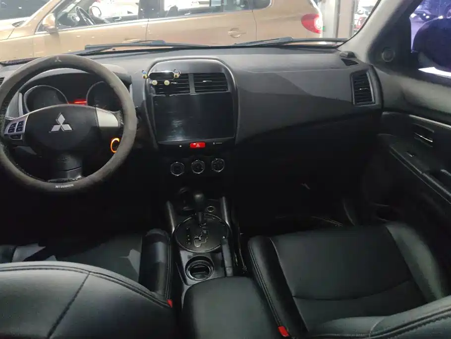 Mitsubishi ASX 2015 2015 2.0L CVT 2WD Elite Edition