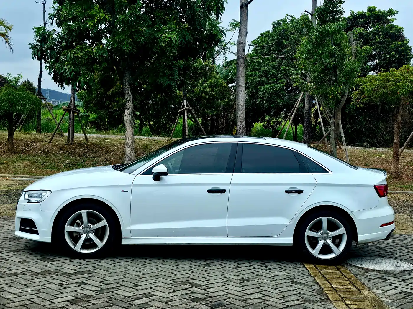 Audi A3 2018 30th Anniversary Limousine 35 TFSI Style фото 4