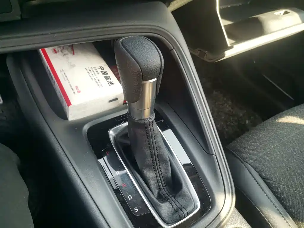 Photo 10 - Honda Vezel