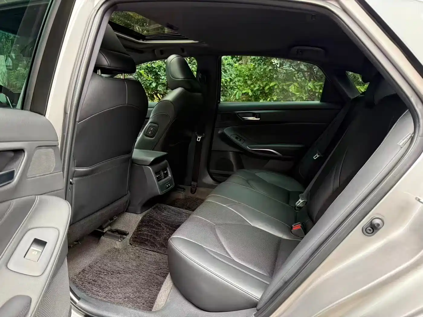 Toyota Avalon 2021 2.5L Luxury Edition фото 7