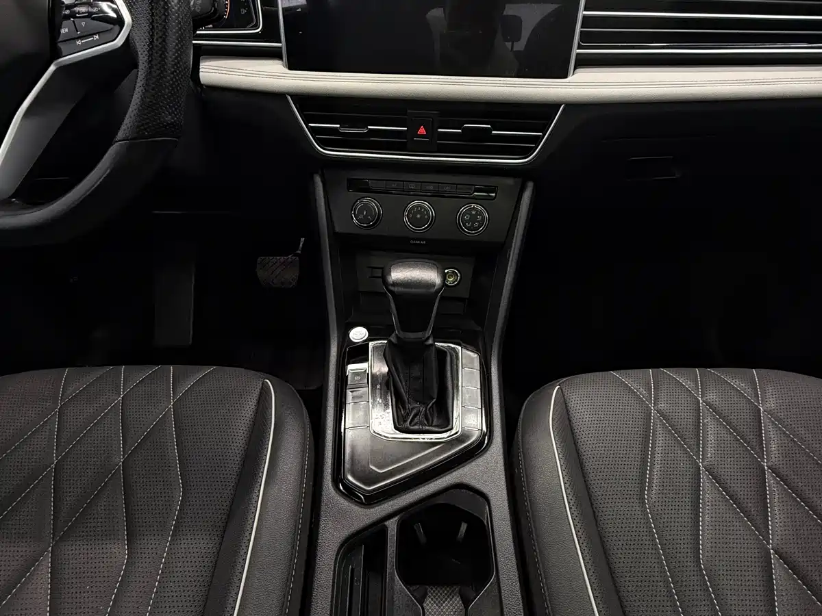 Volkswagen Tiguan L 2023 280TSI 2WD Trend Limited Edition фото 16