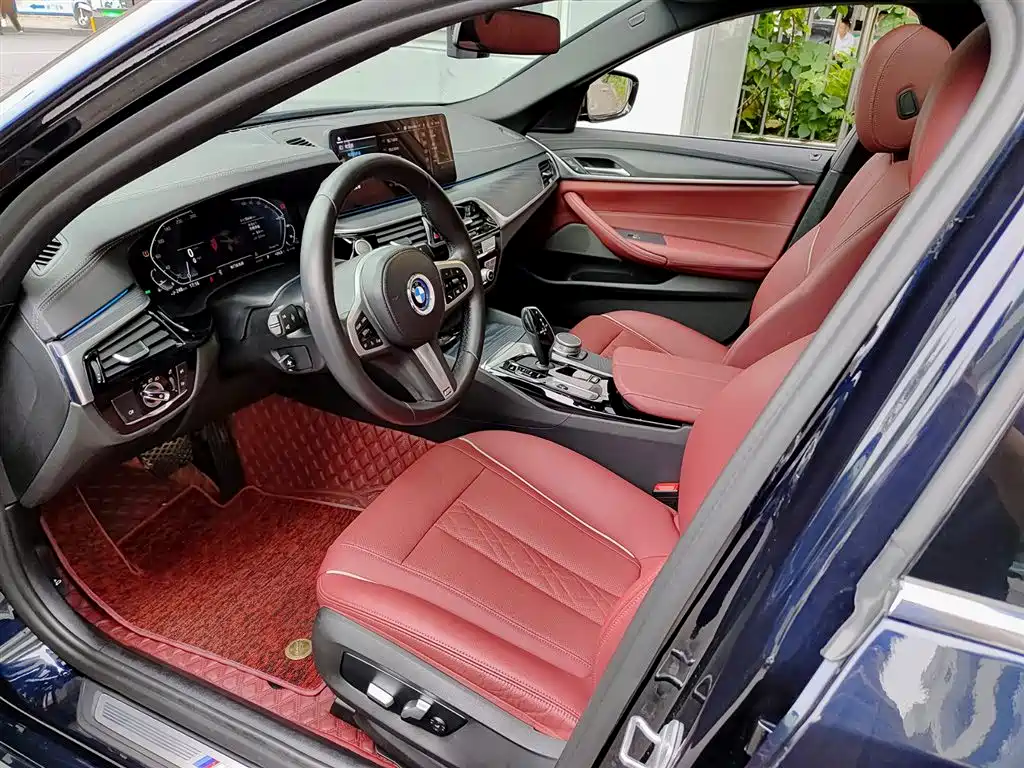 BMW 5 Series New Energy 2021 535Le M Sport Package фото 7