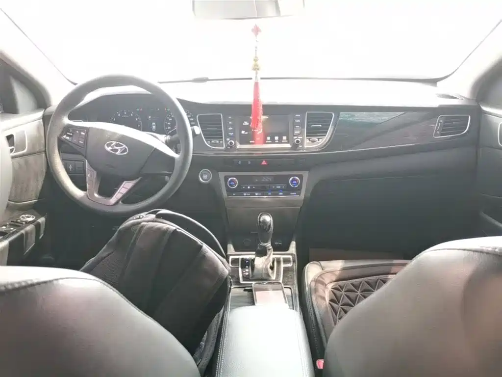 Hyundai Mistra 2016 1.8L Automatic Smart GLS фото 10