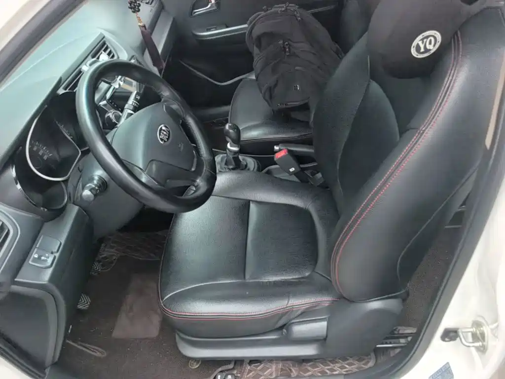 Kia K2 2016 2015 Sedan 1.4L MT GLS