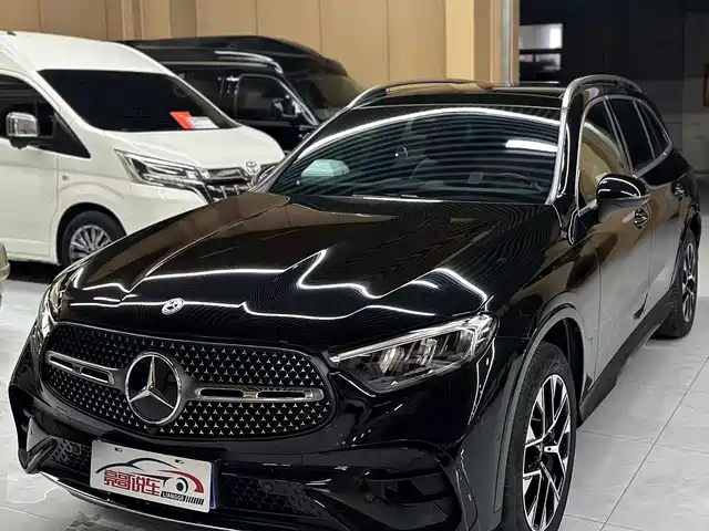Mercedes-Benz GLC 2023
