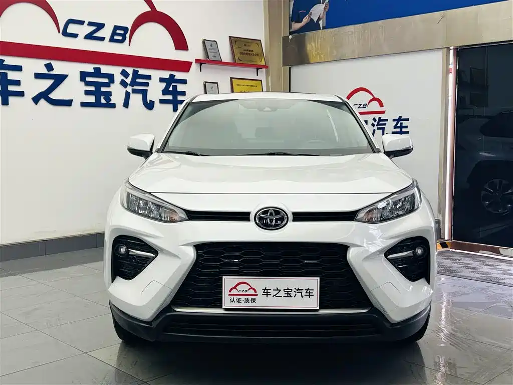 Toyota Wildlander 2021 2.0L CVT 2WD Luxury Edition фото 2