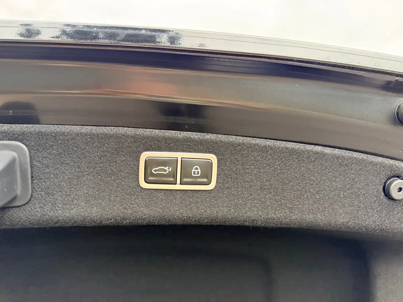 Фото 20 - Genesis G80