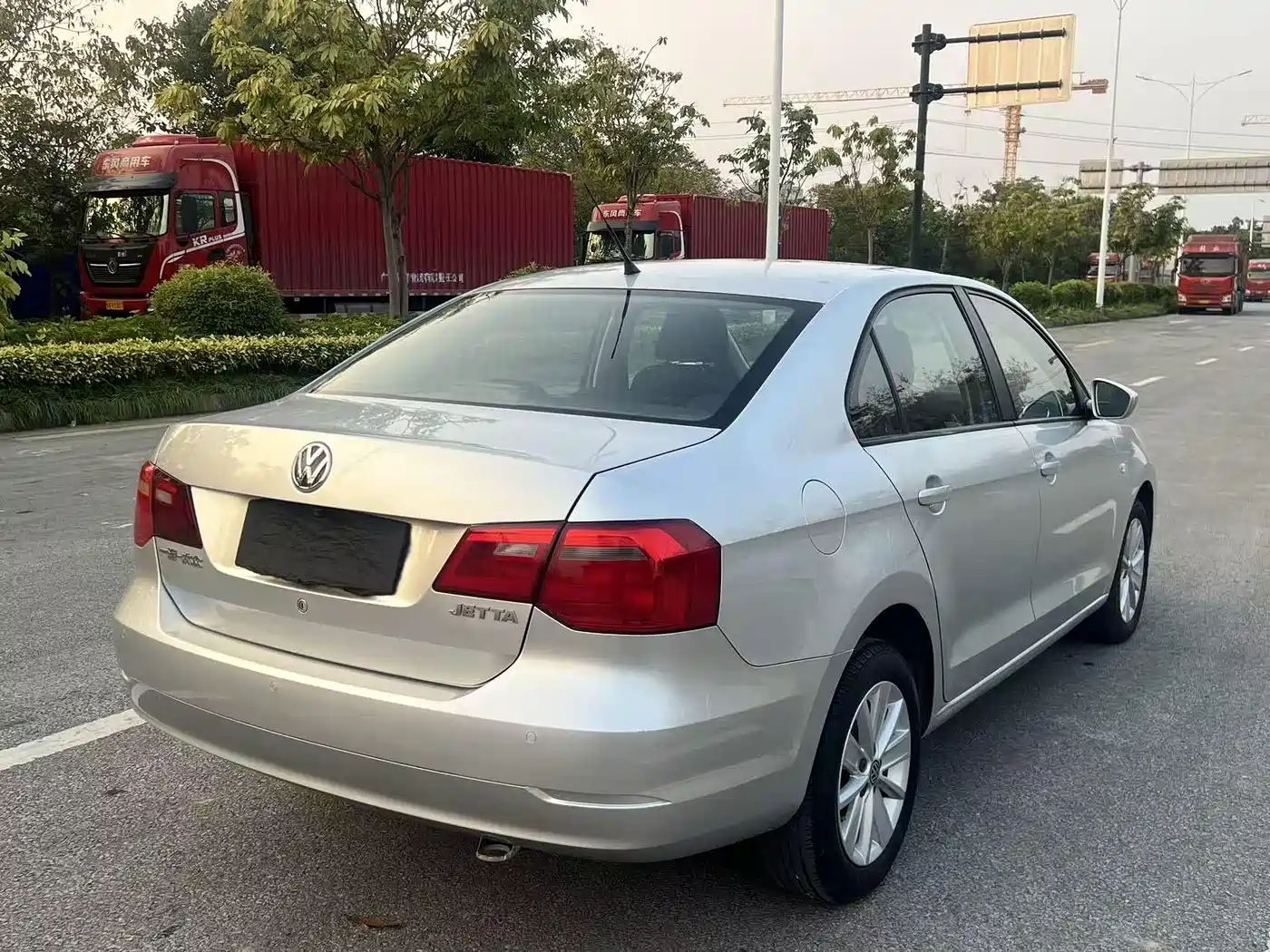 Volkswagen Jetta 2015 1.6L Auto Comfort фото 7