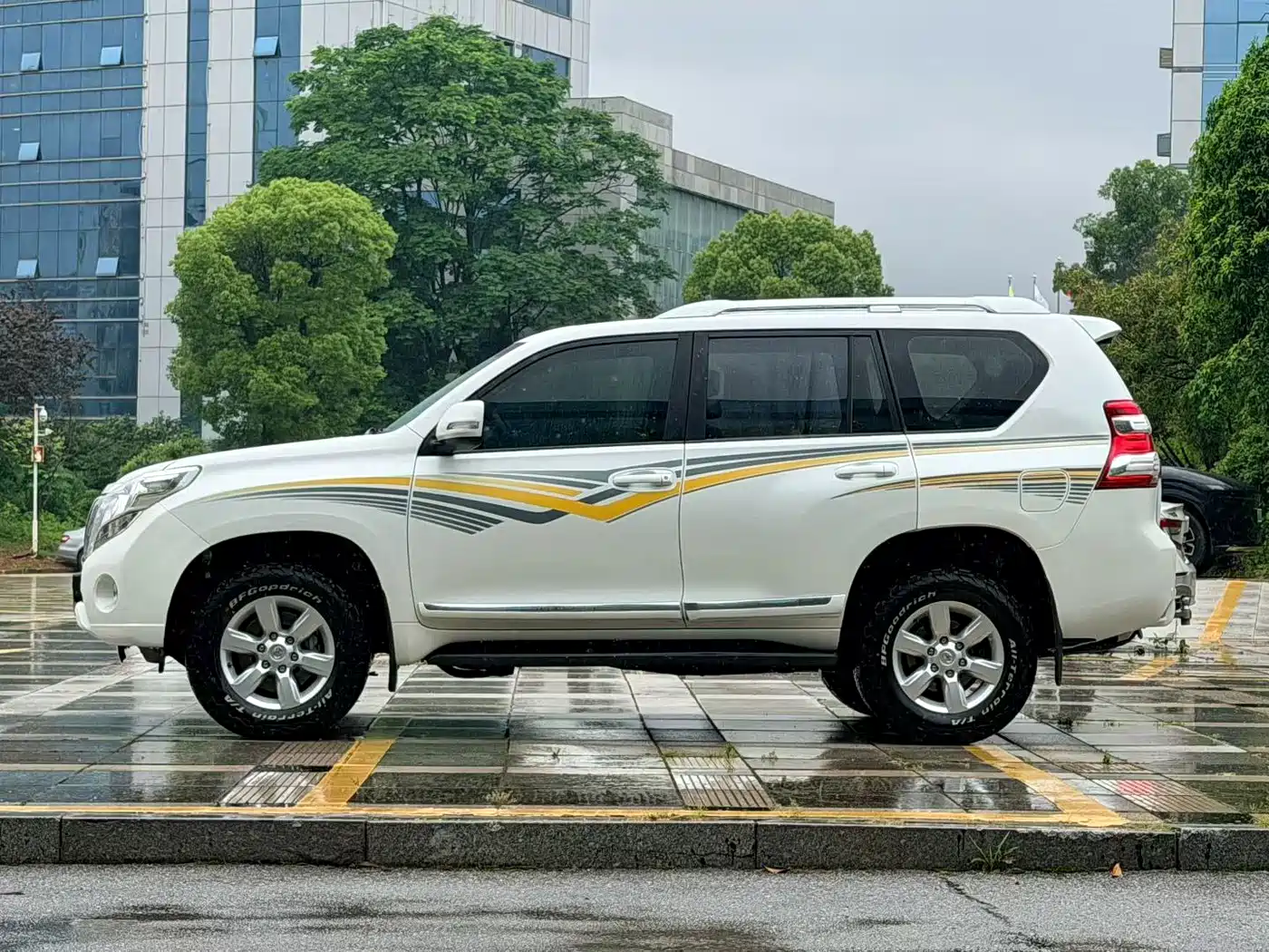 Toyota Prado 2016 2.7L Auto Standard Edition фото 9
