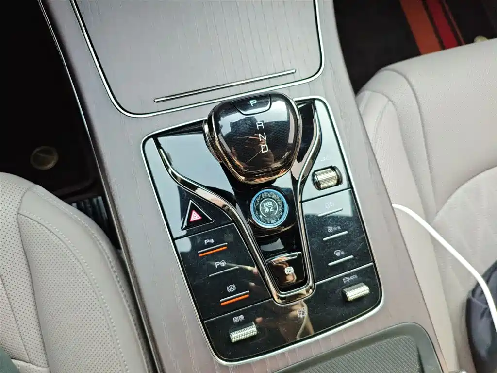 BYD Han 2025 Model EV 701KM LiDAR Smart Driving Version фото 6