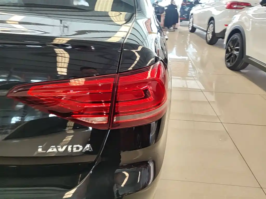 Volkswagen Lavida 2019 Lavida Start 1.5L Auto Trend (China VI) фото 8