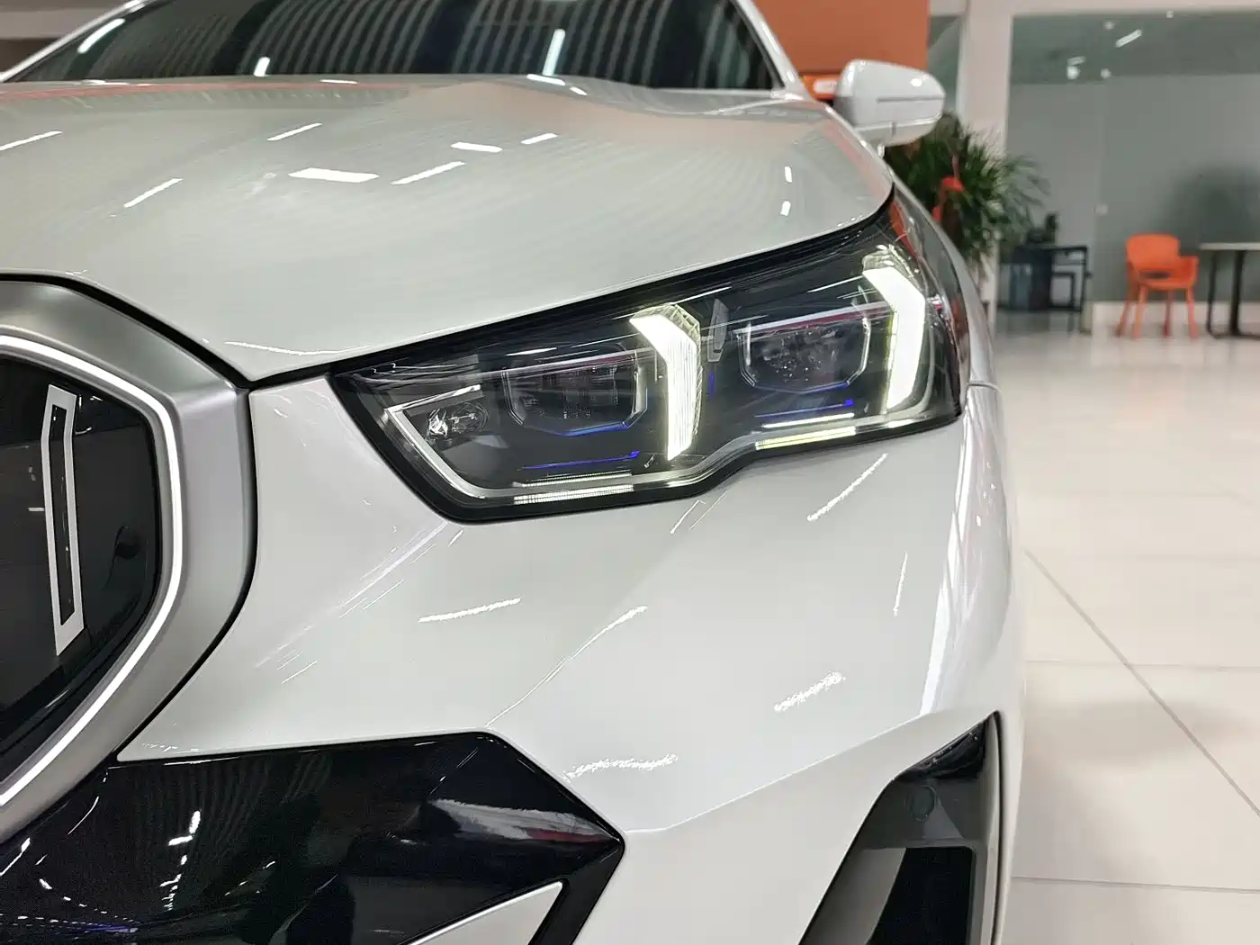 BMW 5 Series 2025 530Li Premium M Sport Package фото 12