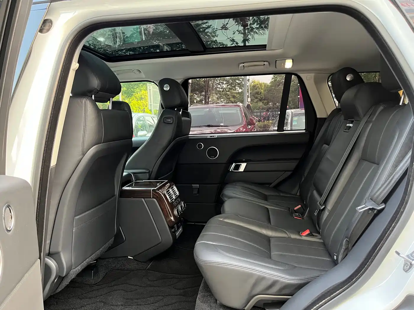 Land Rover Range Rover 2017 3.0 SC V6 Vogue LWB (Long Wheelbase) фото 9