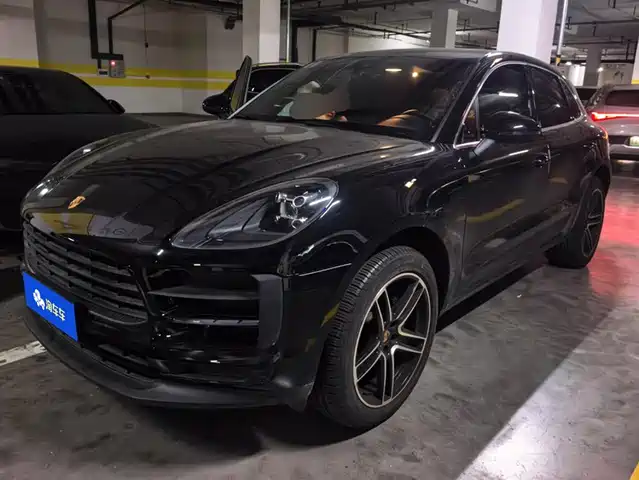 Porsche Macan 2021