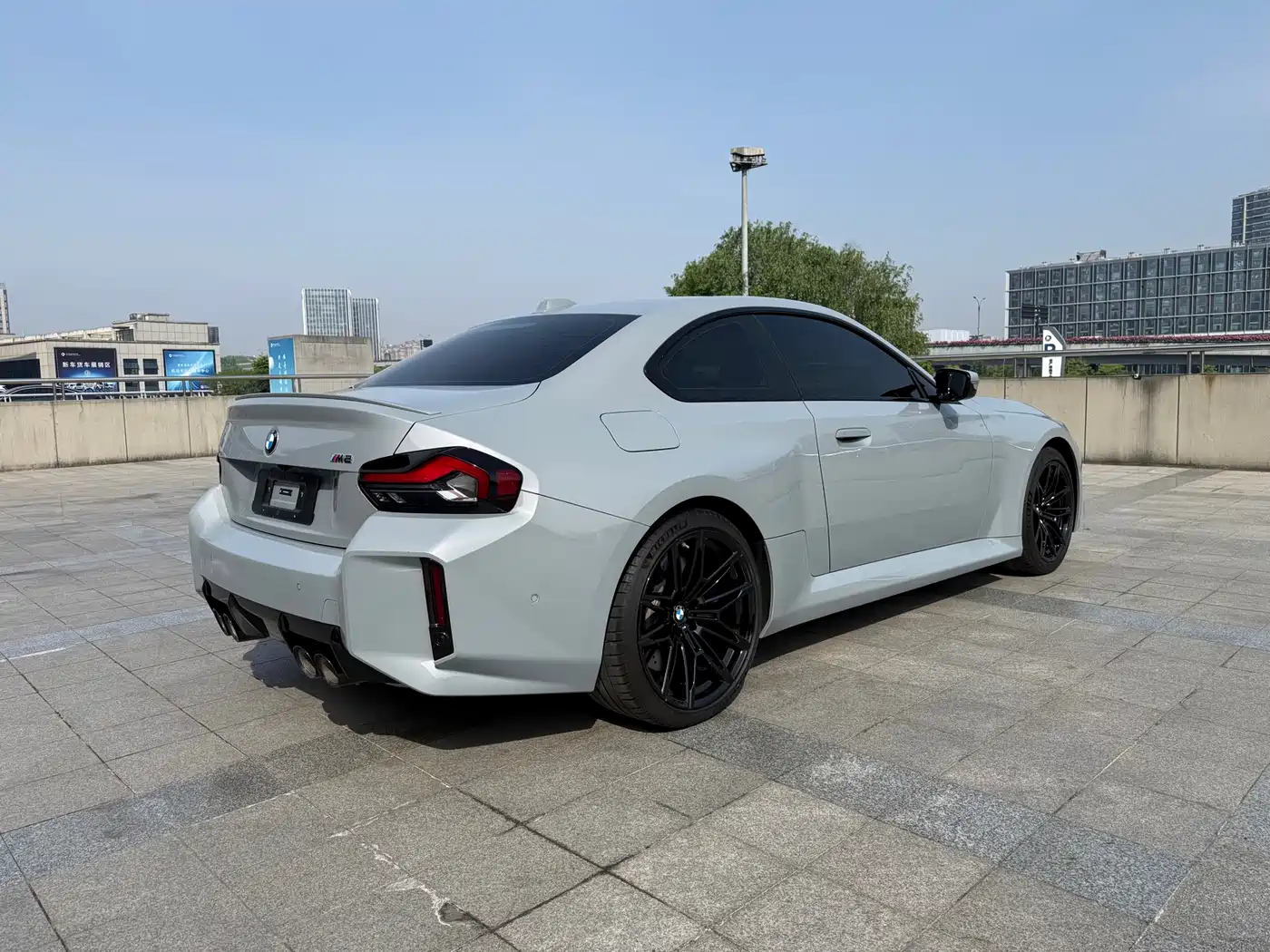 BMW M2 2024 M2 фото 22