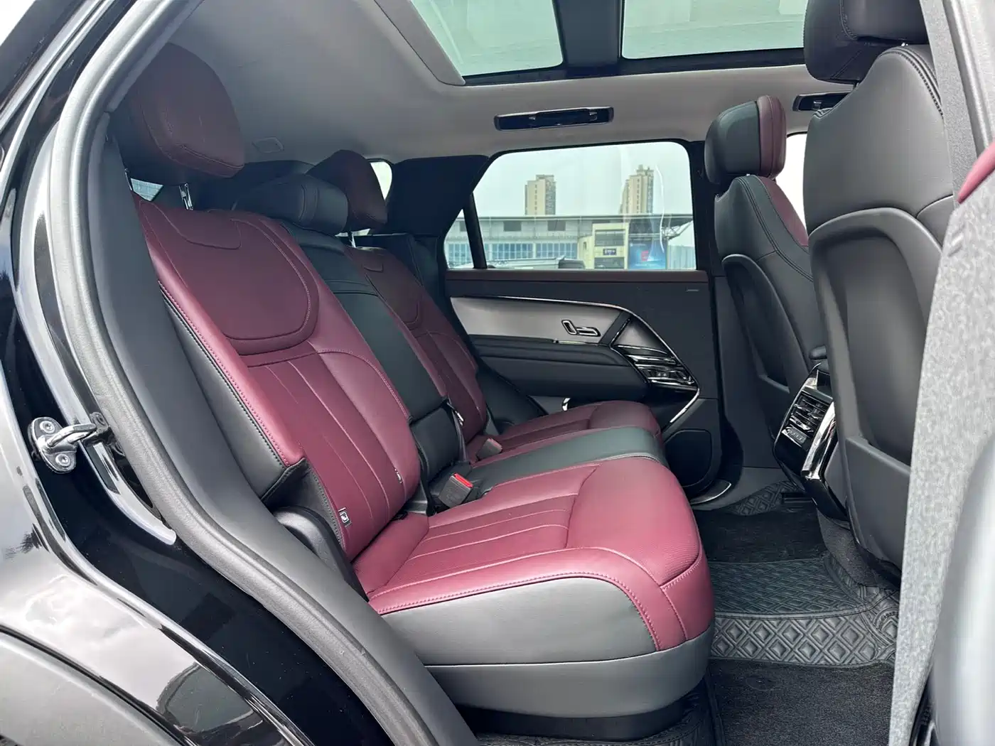 Land Rover Range Rover Sport 2024 400PS Dynamic SE фото 9