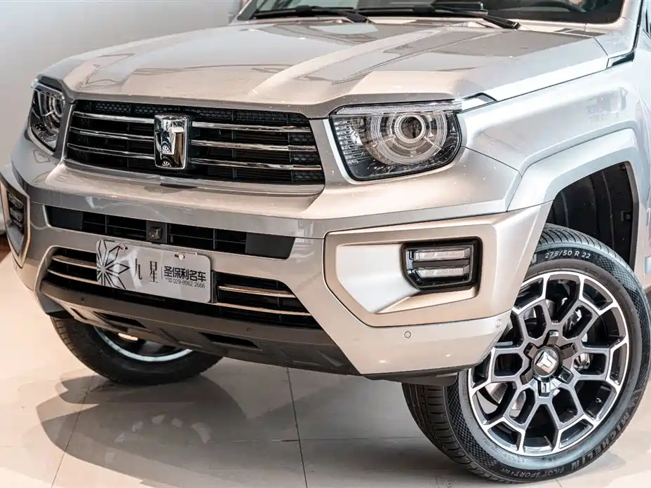 TANK TANK 700 NEW ENERGY