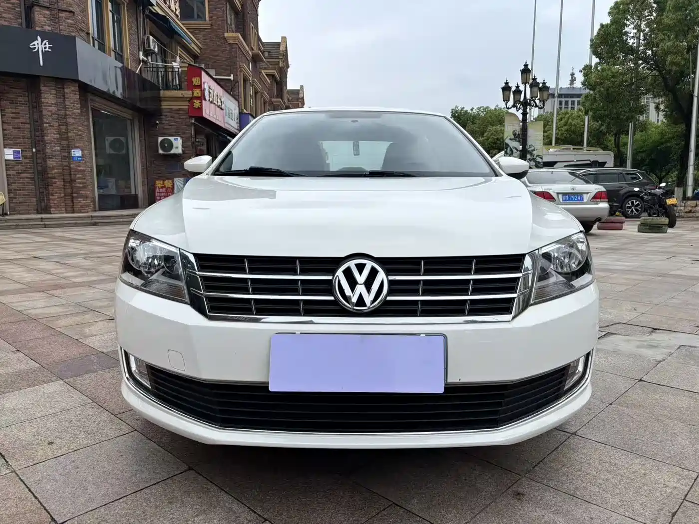 Volkswagen Lavida 2013 Facelift Classic 1.6L Automatic Comfort фото 2