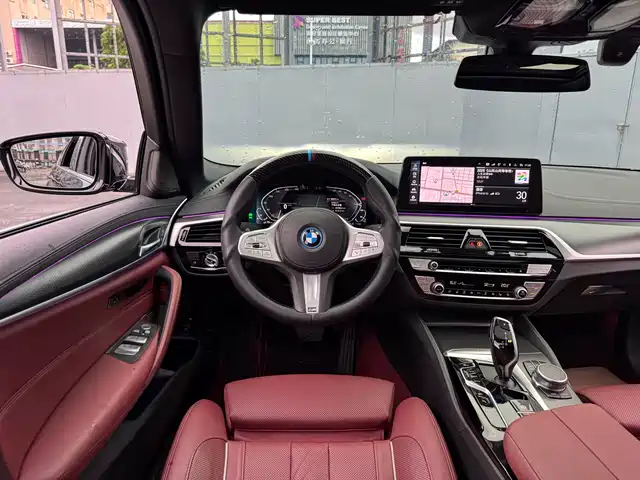 BMW 5 Series New Energy 2022 Model Facelift III 535Le Pioneer Edition M Sport Package — фото 5