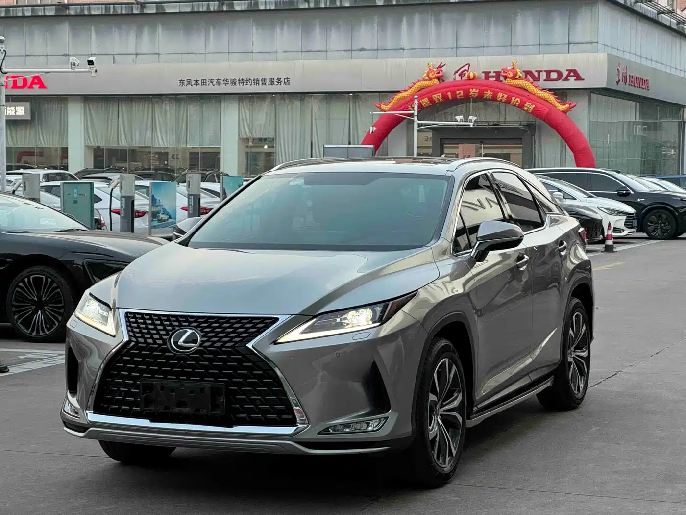 Lexus RX 2020 Facelift 300 2WD Elite Edition фото 3