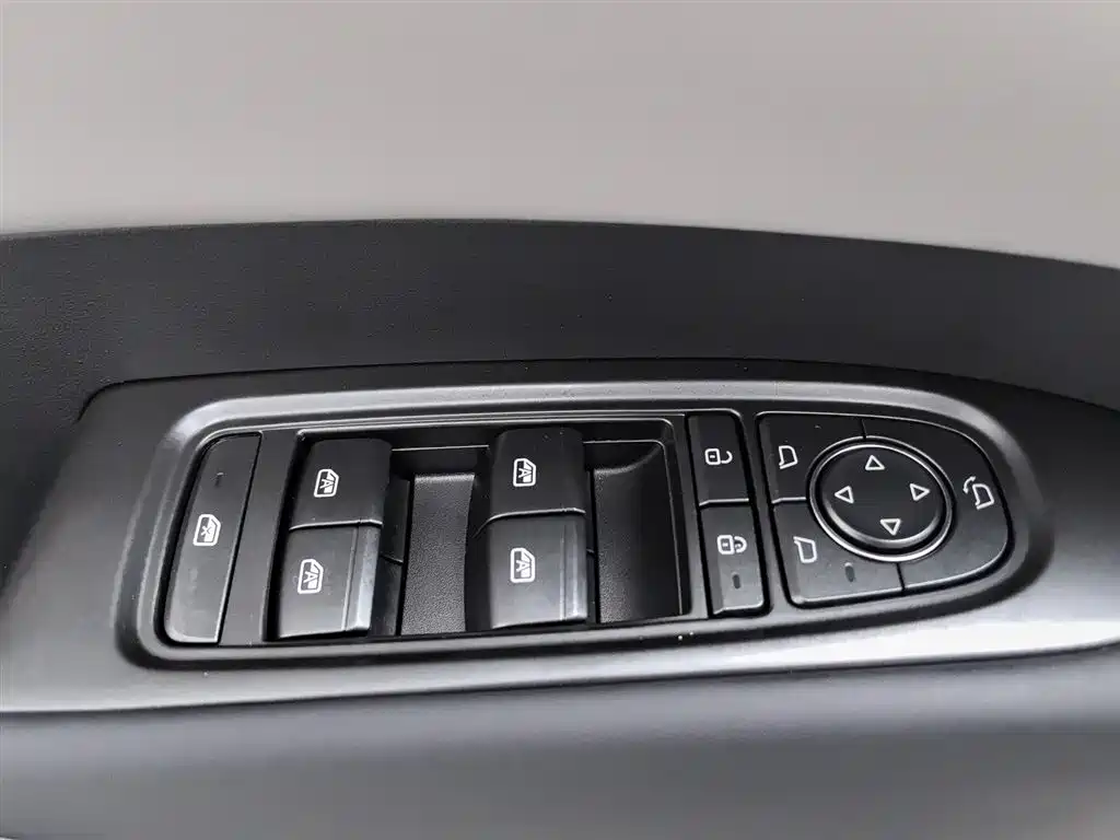 BYD Seal 06 DM-i Touring 2025 DM-i 80KM Premium фото 9