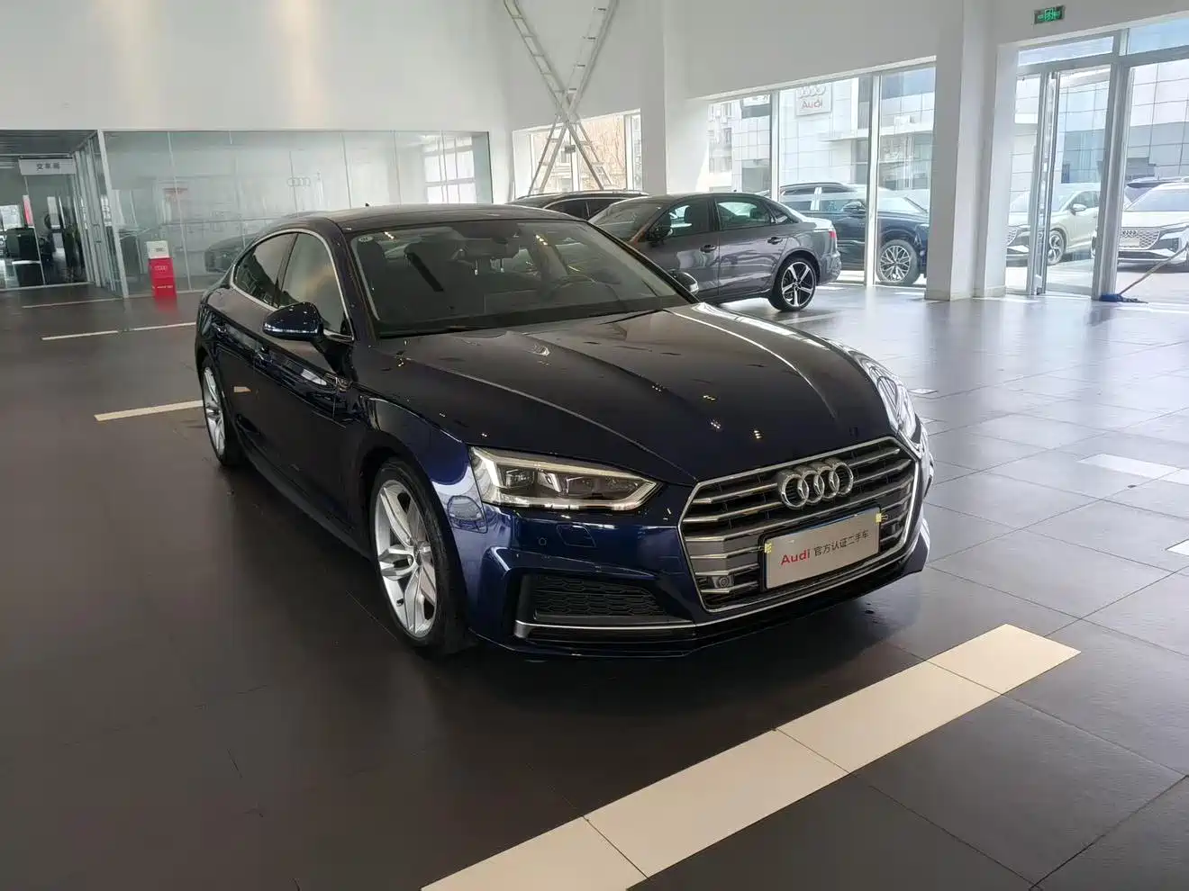 Audi A5 (Import) 2019 Sportback 45 TFSI Fashion фото 4