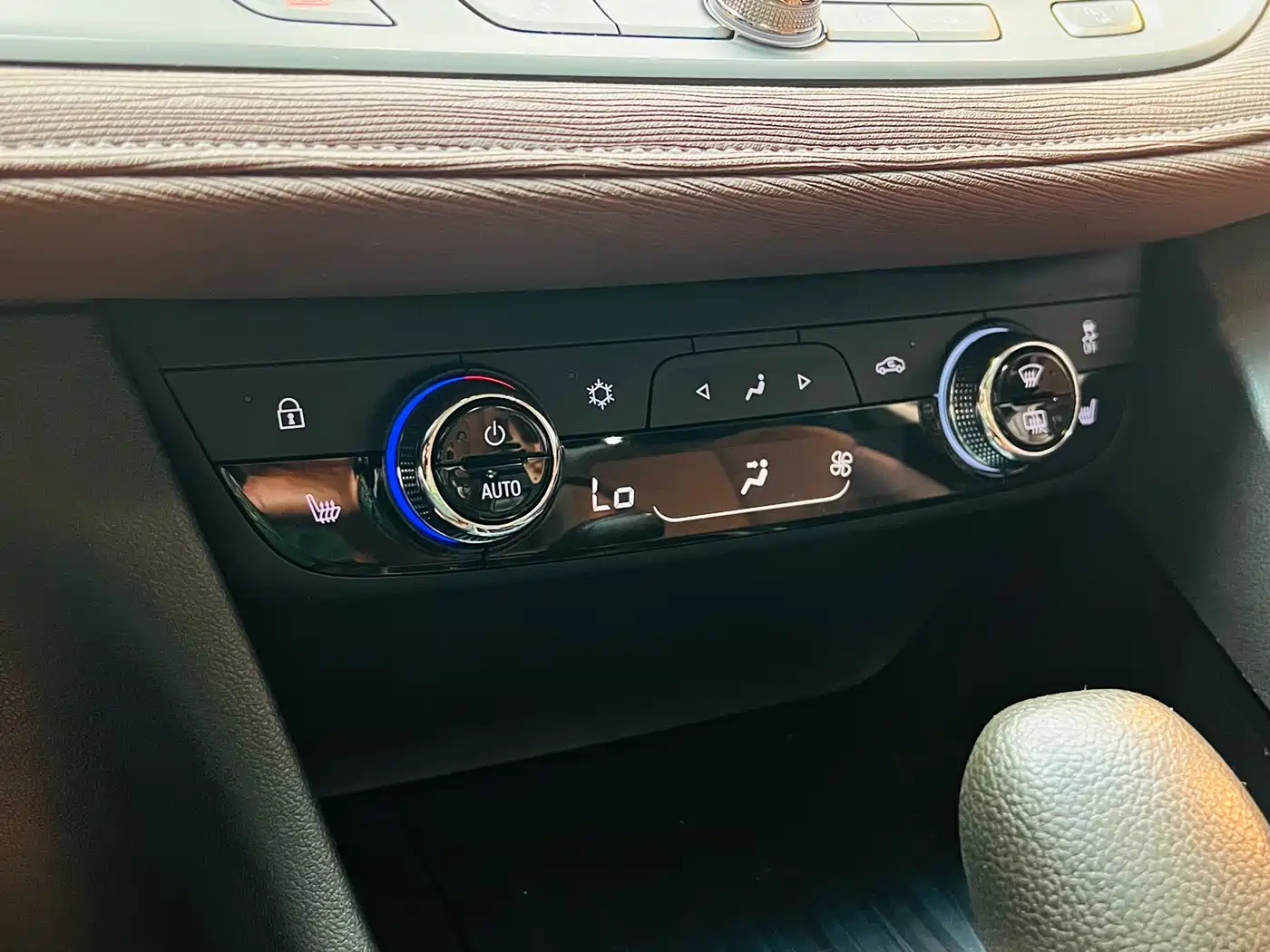 Buick GL6 2019 Model 18T 6-Seater Connected Premium Version China V фото 18