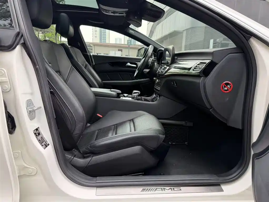 Mercedes-Benz CLS AMG 2015 AMG CLS 63 4MATIC фото 7