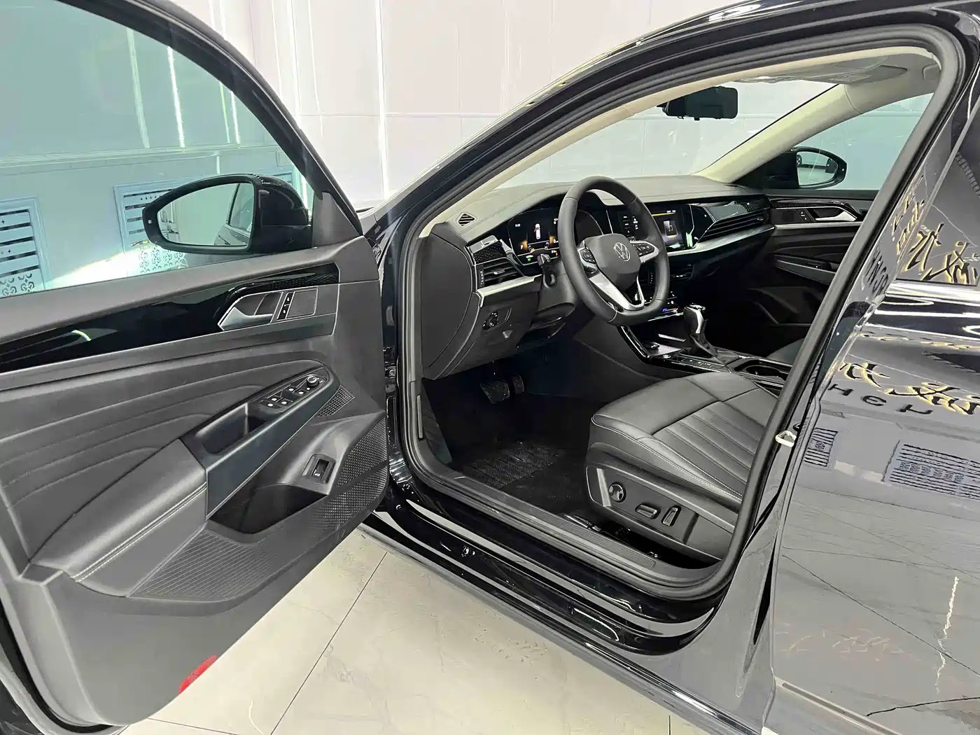 Volkswagen Passat 2023 280TSI Business Edition фото 7