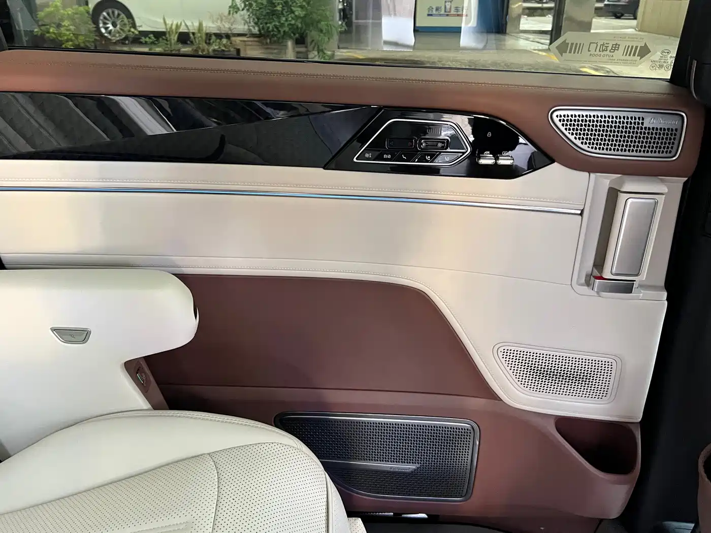 BYD Xia 2025 2025 DM-i 1.5T 180km Excellence