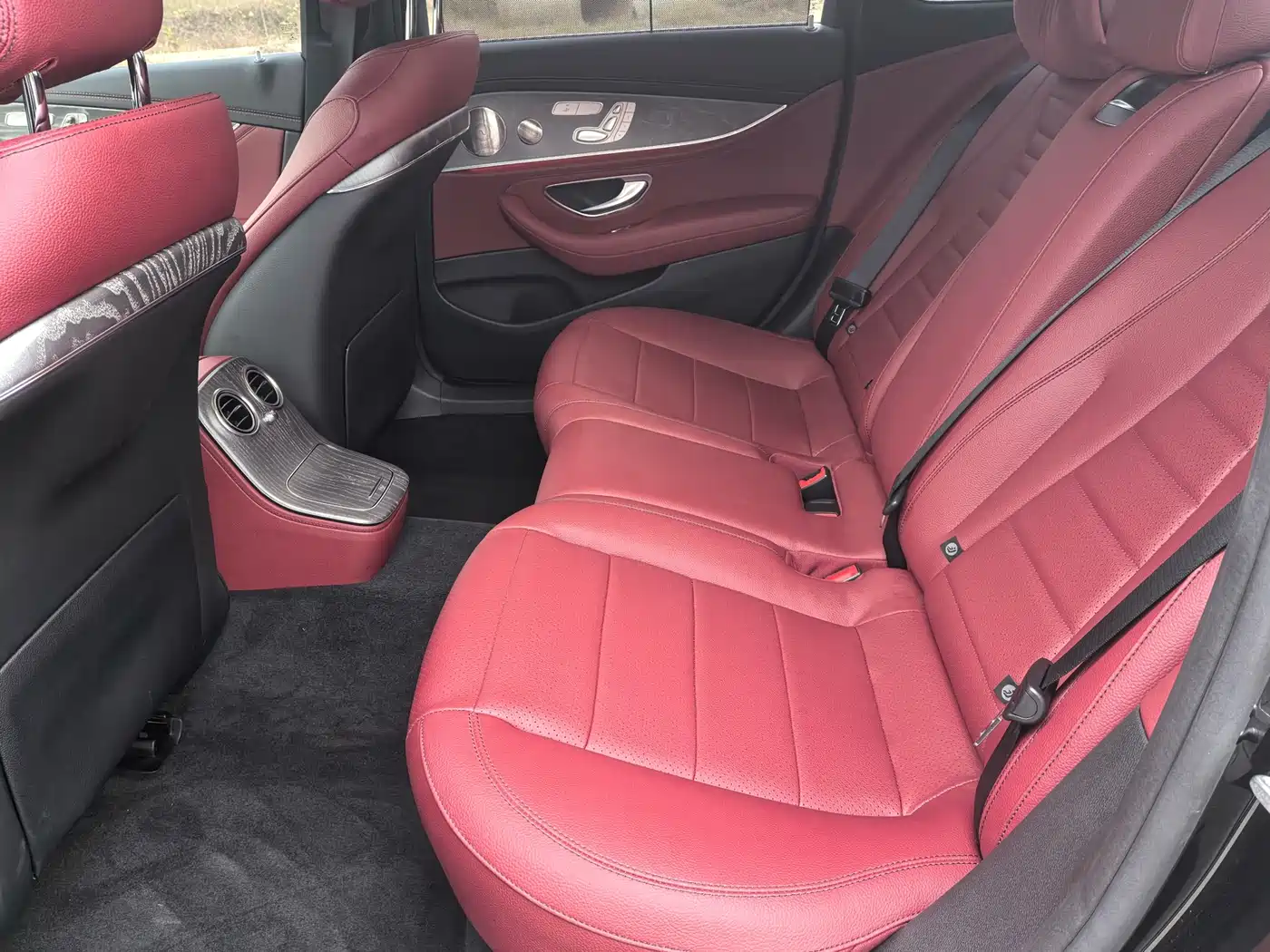 Mercedes-Benz E-Class 2022 E 300 L Sport Luxury фото 5