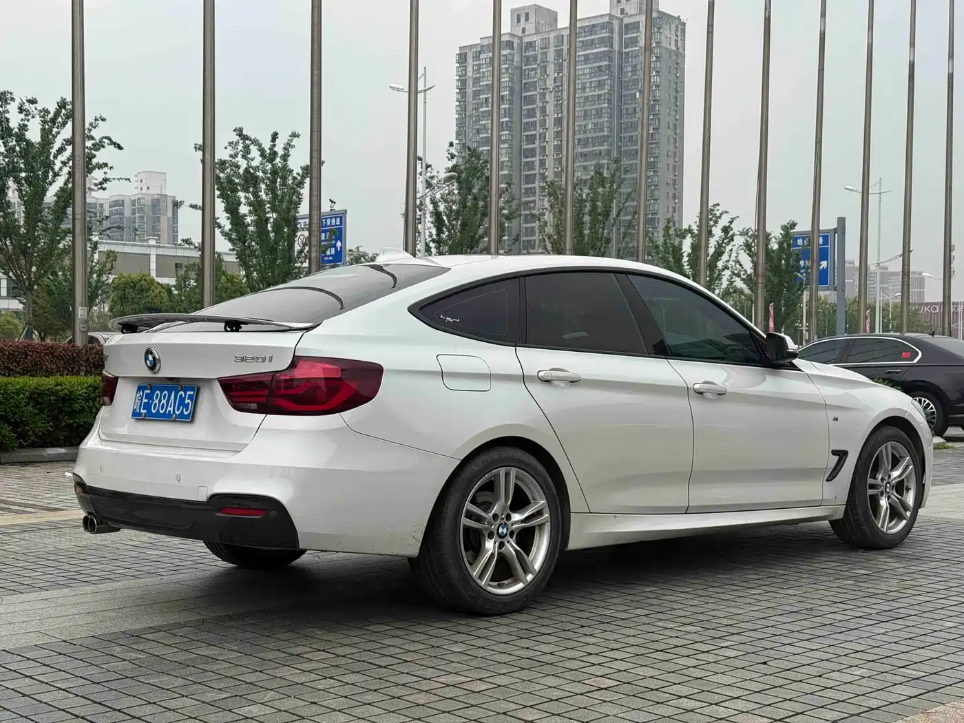 BMW 3 Series GT 2019 320i M Sport Model фото 8