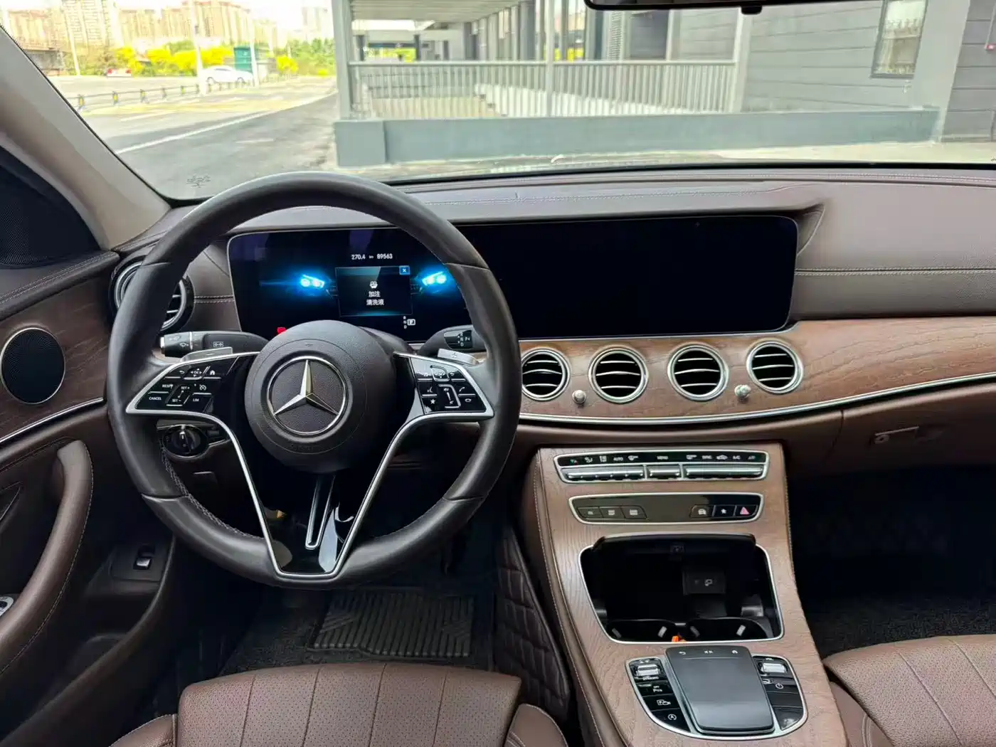 Mercedes-Benz E-Class 2022 E 260 L фото 11