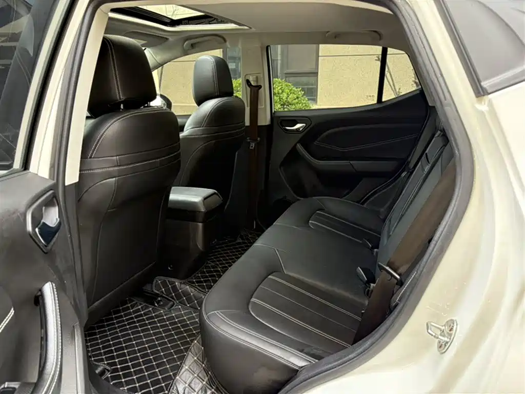 Soueast DX3 2023 2022 1.5L Manual Luxury