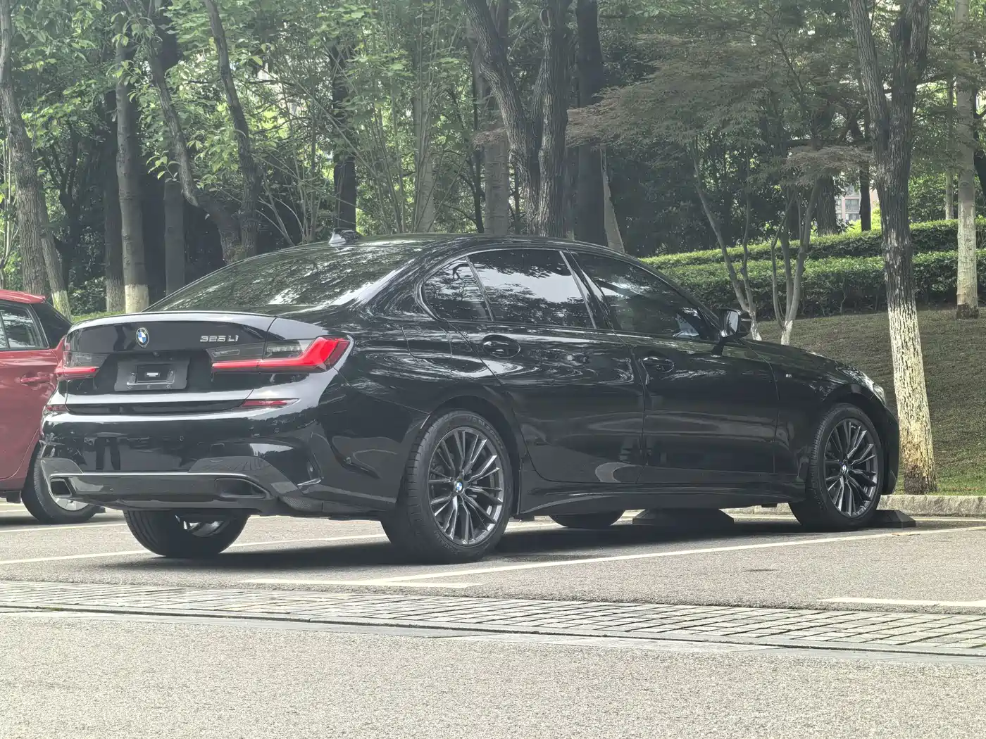 BMW 3-SERIES