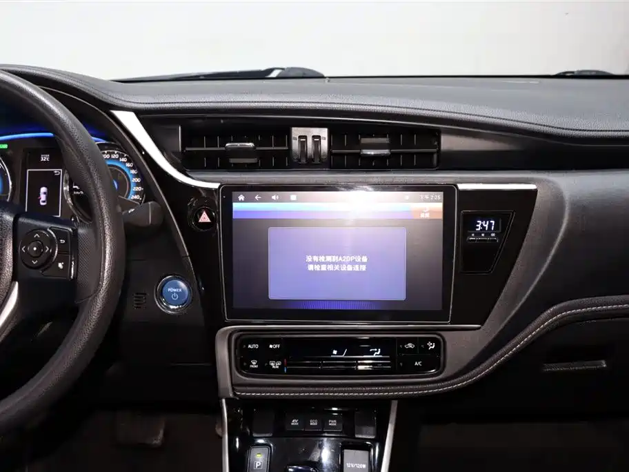Toyota Corolla 2017 Facelift Hybrid 1.8L E-CVT Leading Edition фото 14