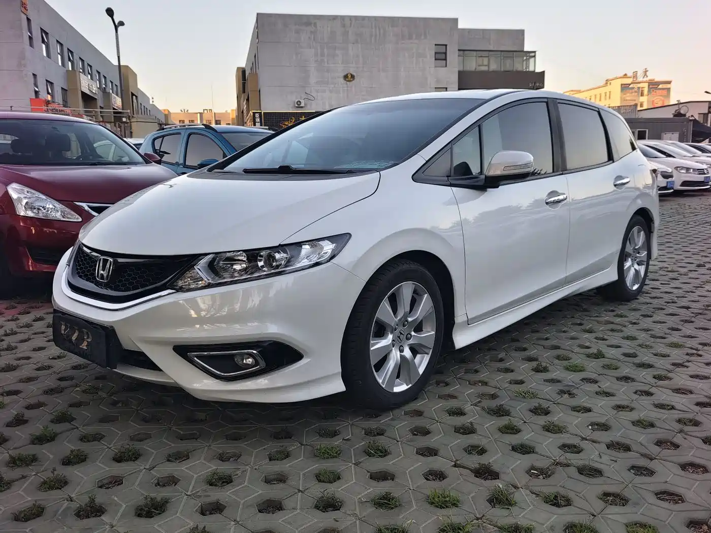 Фото 1 - Honda Jade
