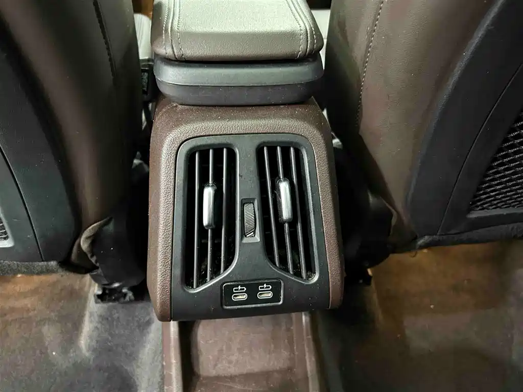 BMW X1 2023 sDrive20Li X Design Package фото 15