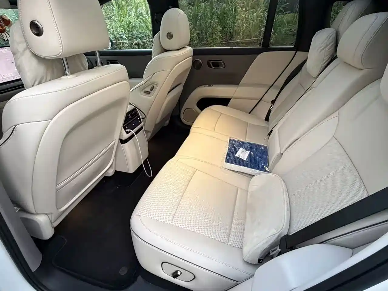 Li Auto i6 2025 2025 2WD Base Model