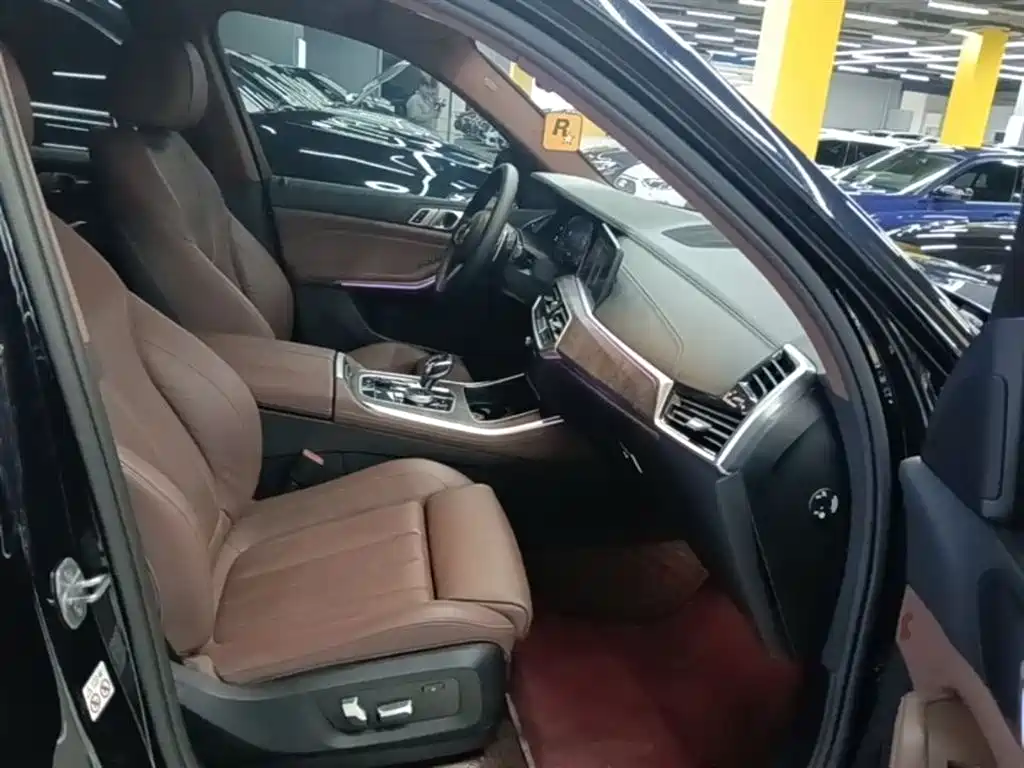 BMW X5 (Import) 2019 xDrive40i M Sport Package фото 25