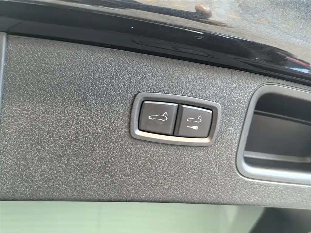 Porsche Macan 2024 Macan 2.0T фото 16