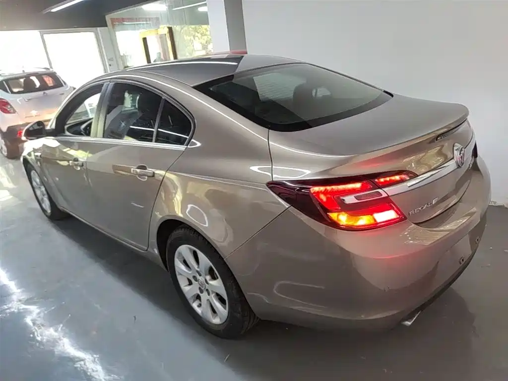 Buick Regal 2015 1.6T Leading Tech Edition фото 5