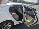 Photo 10 - Kia K5