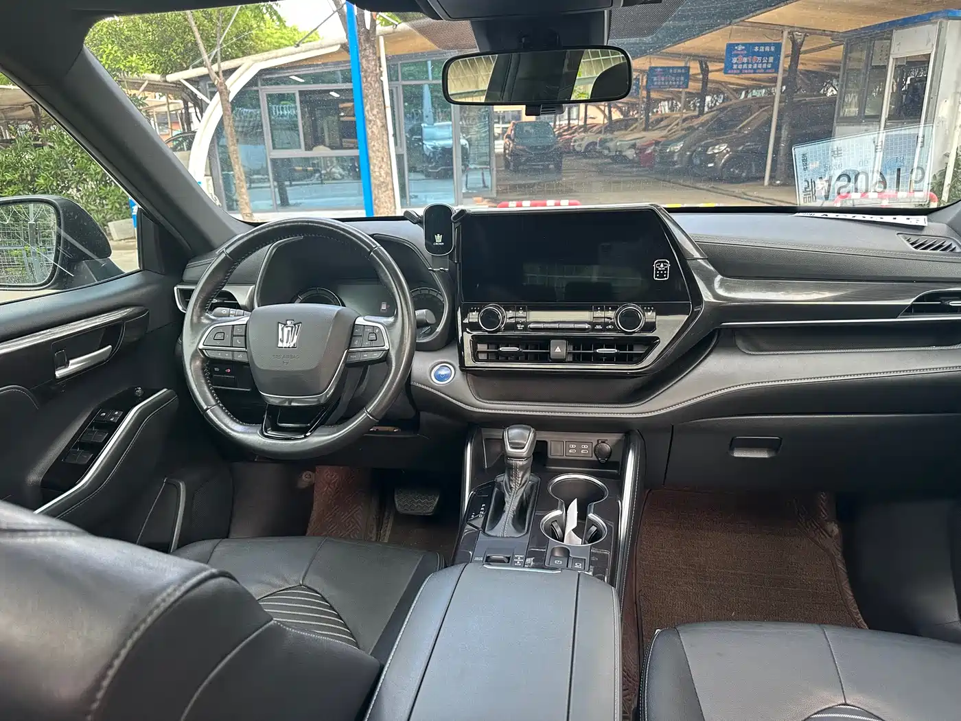 Toyota Crown Kluger 2021 2.5L HEV 4WD Luxury фото 8