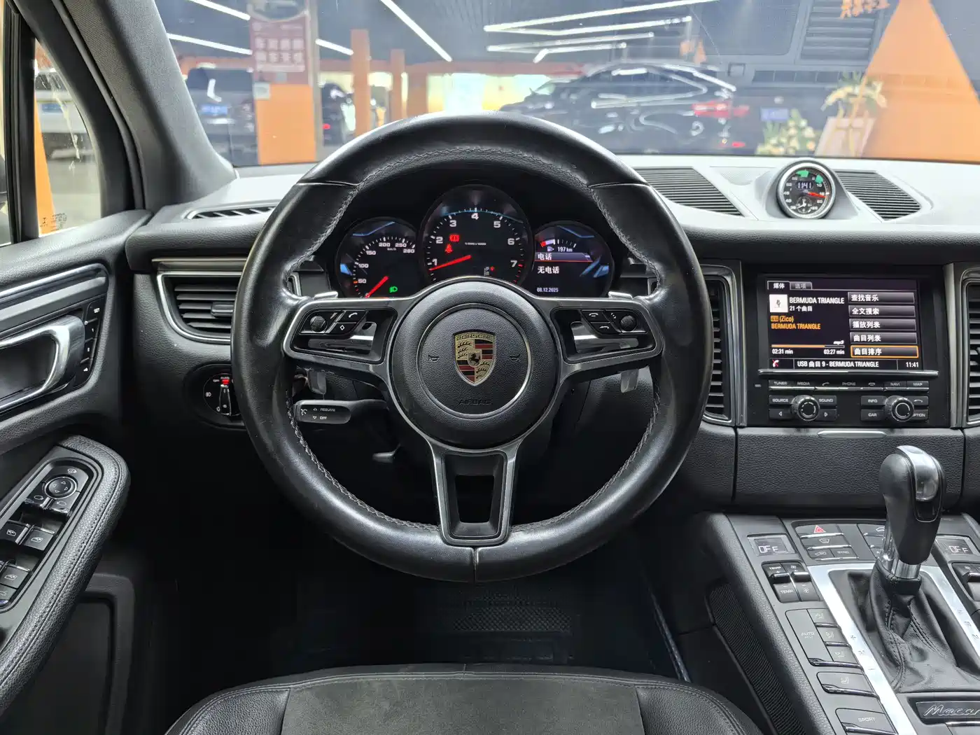 Porsche Macan 2016 Macan 2.0T фото 10