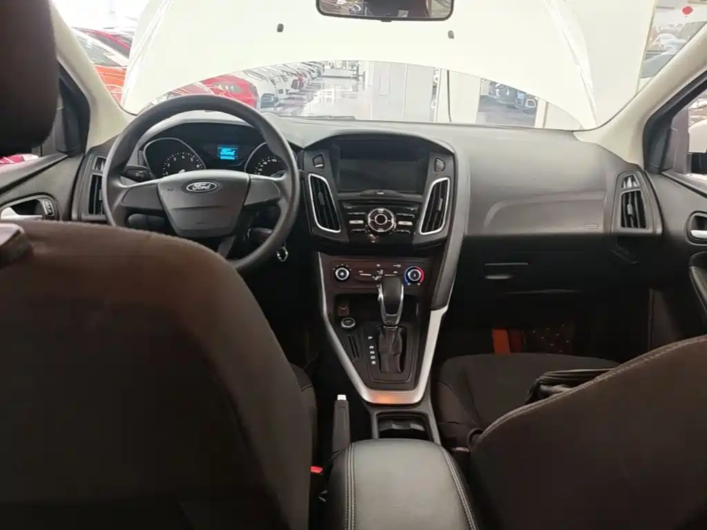 Ford Focus 2018 2018 Hatchback Classic 1.6L Automatic Comfort Smart Edition