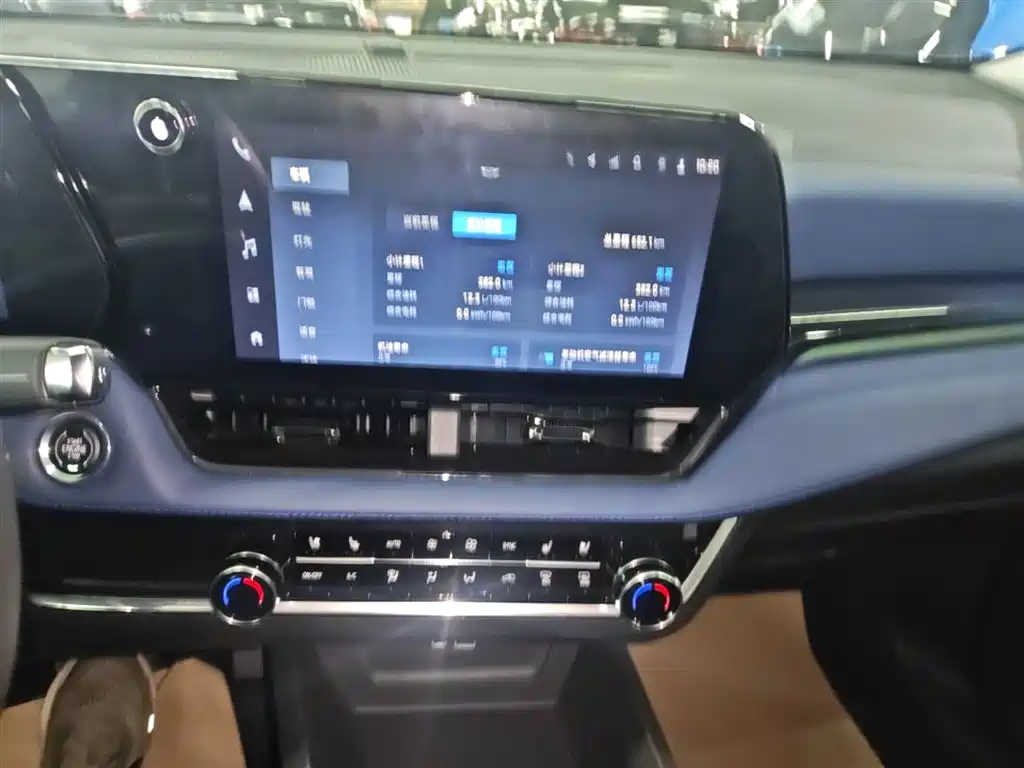 Chevrolet Equinox Plus 2024 102km RS Ultimate Edition фото 9