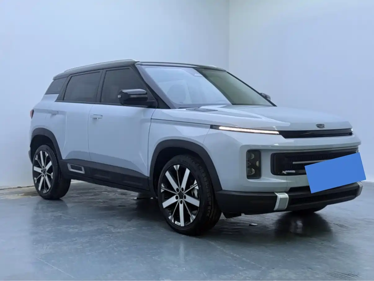Фото 3 - Geely ICON