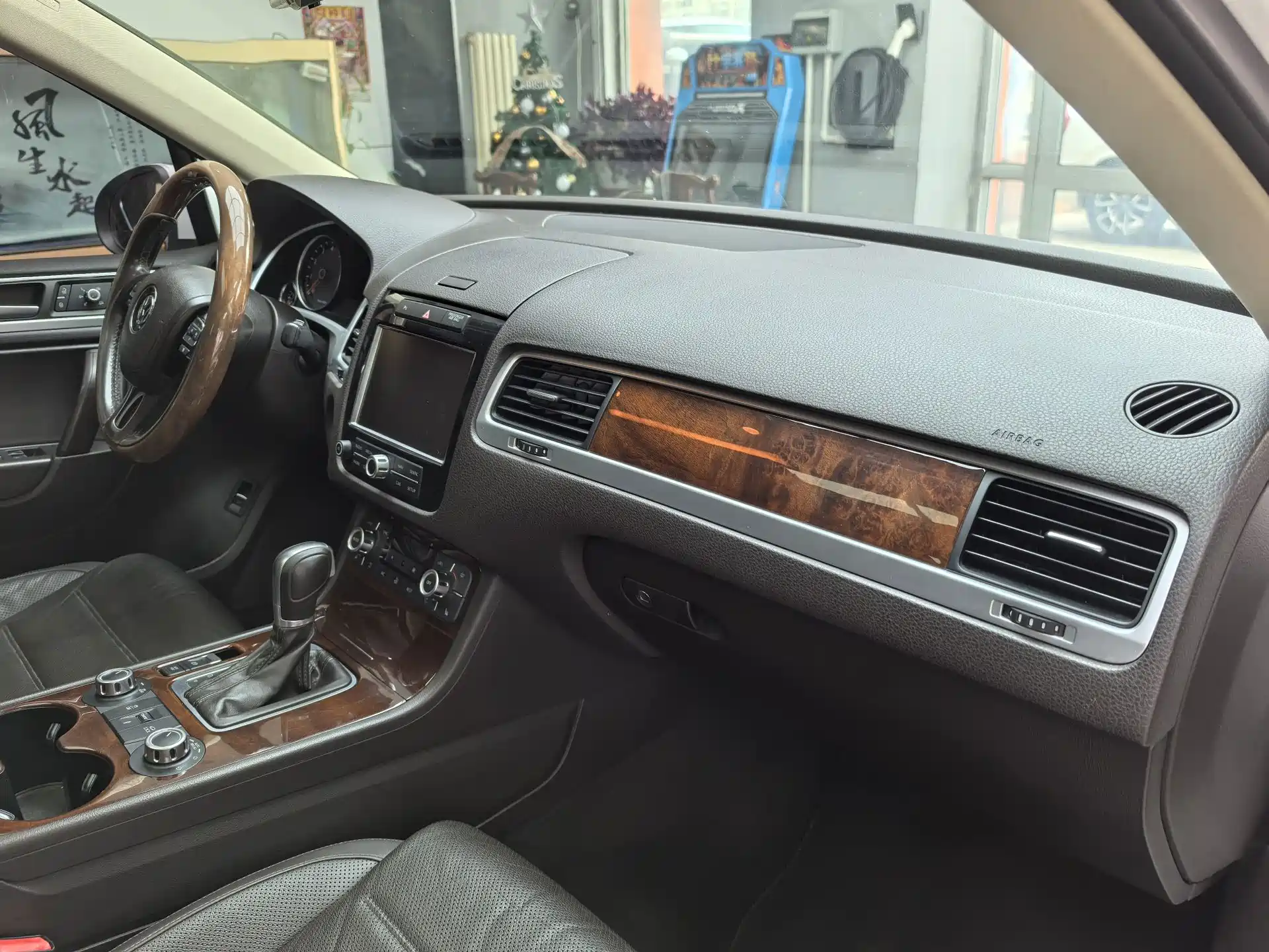 Фото 8 - Volkswagen Touareg